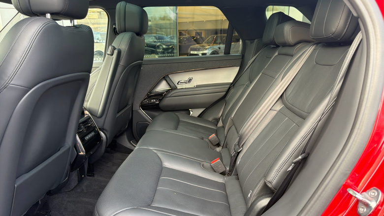 Land Rover Range Rover Sport 3.0 D300 Dynamic SE 5dr Auto Diesel Estate